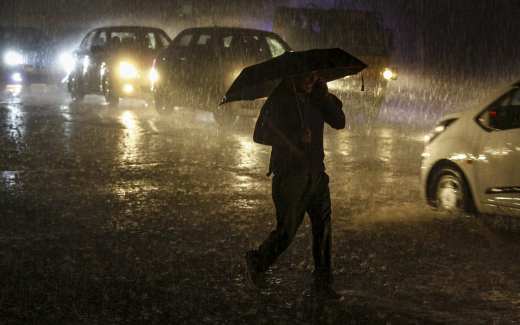 Weather Forecast: पश्चिमी विक्षोभ का दिखेगा असर, 24 से 27 दिसंबर तक बदलेगा मौसम, दिल्ली समेत इन राज्यों में बारिश 2 24121 Pti12 24 2024 000429A