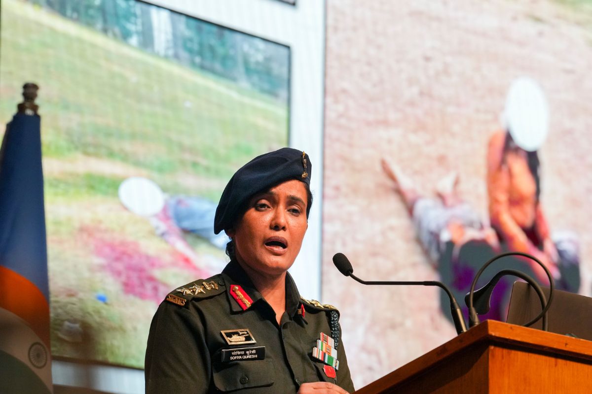 Sofiya Qureshi Salary: कर्नल सोफिया को कितना जानते हैं आप? शिक्षा से लेकर सैलरी तक सब जानें 2 Col-Sofiya-Qureshi