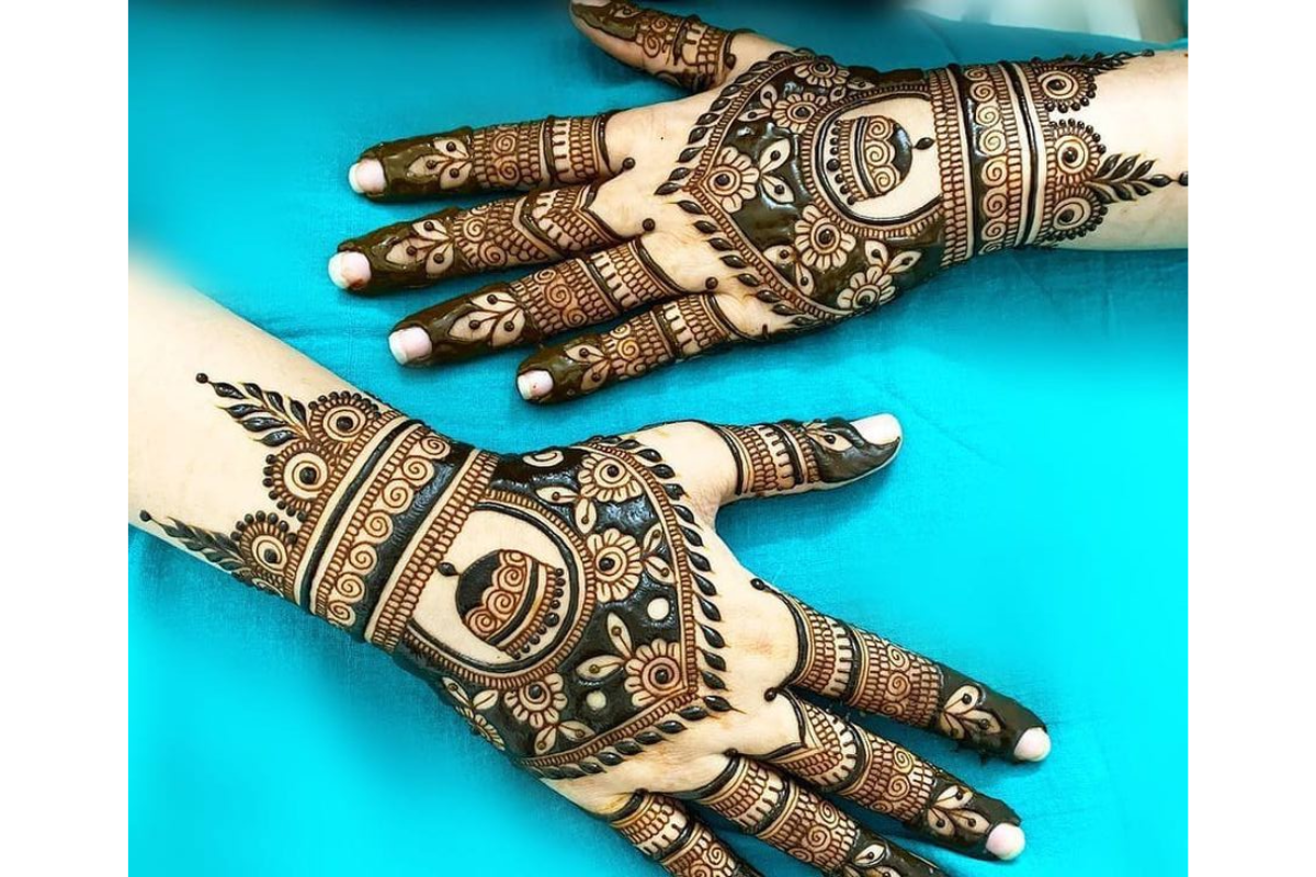 Top 10 Back Hand Mehndi Designs For Every Occasion: शादी से लेकर त्योहारों तक लगाएं ये 10 खूबसूरत बैक हैंड मेहंदी डिजाइन 7 Mehndi Design 6