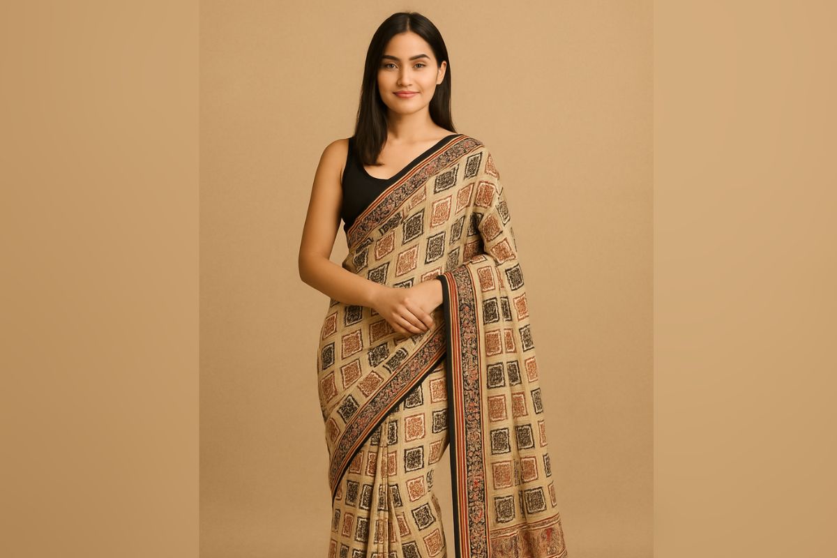 Summer Saree Looks: साड़ी में भी पाएं समर कूल लुक, स्टाइल के साथ कम्फर्ट का भी रखें ख्याल 6 Printed Saree