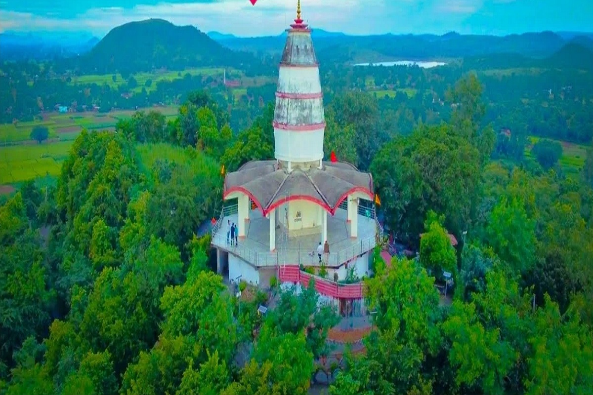 बाबा बैद्यनाथ धाम से लेकर शिवगादी मंदिर तक, संथाल परगना में हैं भगवान शिव के ये 5 पवित्र धाम 2 Raja Pahad Shiv Mandir