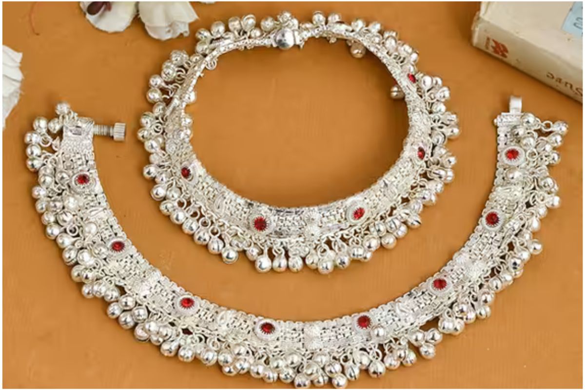 Latest Payal Design: वट सावित्री व्रत के दिन पहनें कलरफुल पायल,बढ़ेगी पैरों की खूबसूरती 2 Latest Payal Design21122