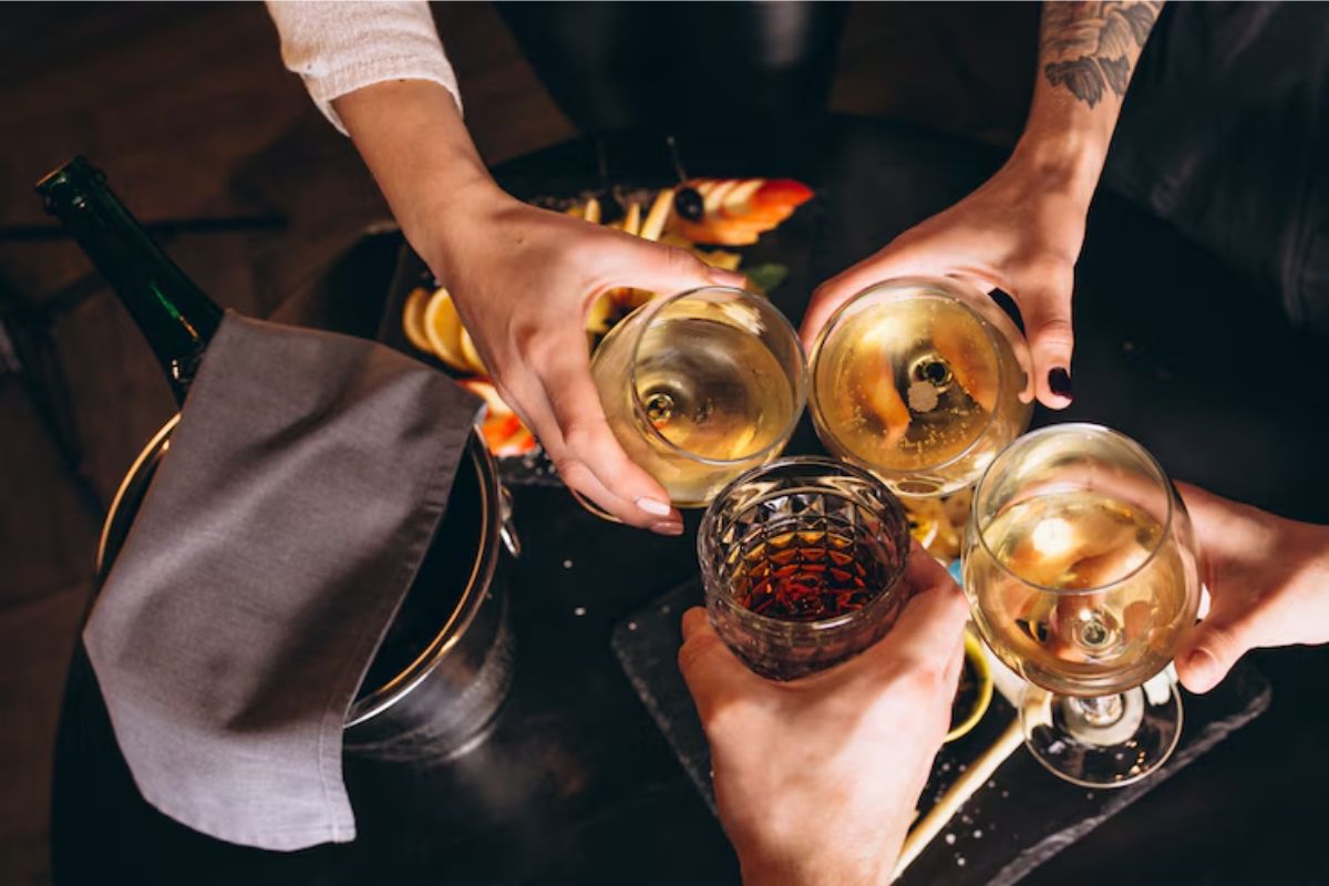 Alcohol: सबसे ज्यादा शराब किस देश के लोग पीते हैं? भारत या पाकिस्तान 2 Which Country Highest Alcohol Consumption