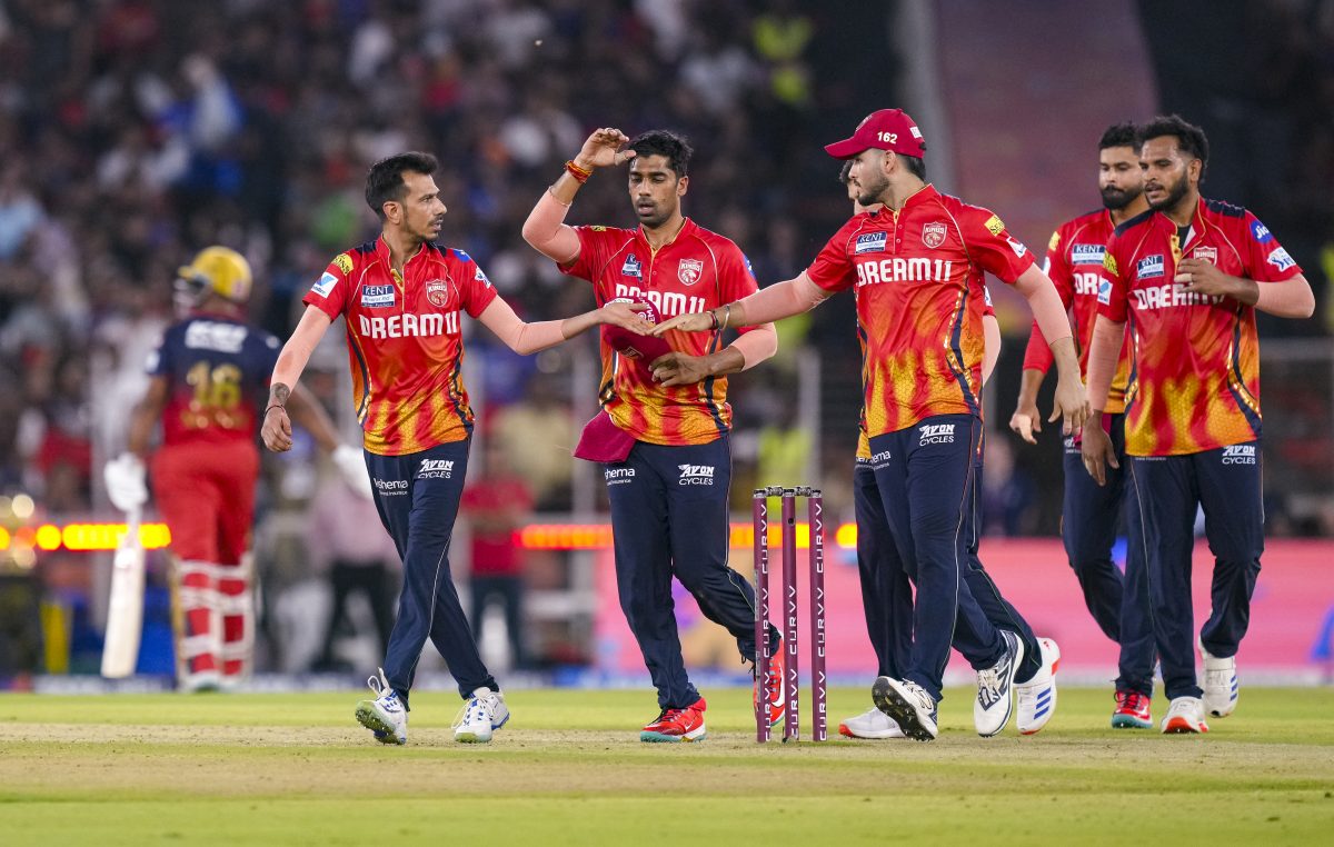 Ipl 2025 की झलक: Rcb-कोहली का खिताबी सपना पूरा हुआ, वैभव का शतक, Csk औंधे मुंह गिरी और.... 3 03061 Pti06 03 2025 000423B