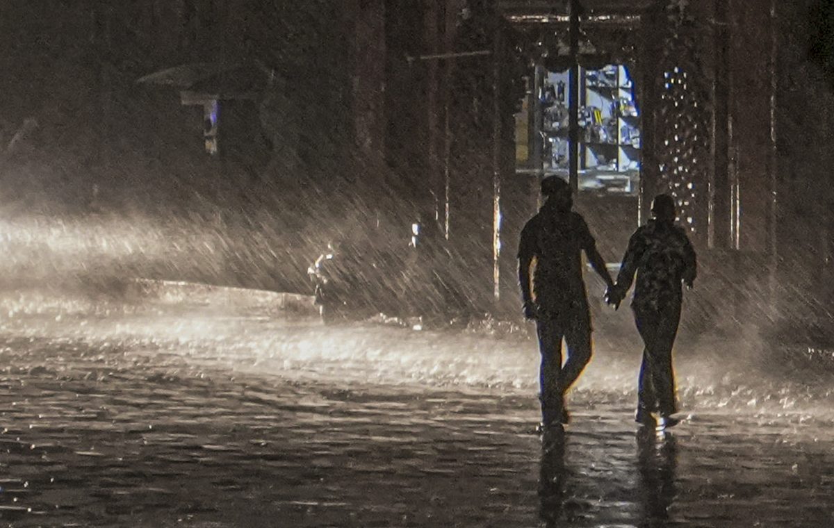 Heavy Rain Warning: अगले 48 घंटे जोरदार बारिश, Imd का हाई अलर्ट, आंधी की तरह चलेंगी हवा 4 Heavy Rain Alert