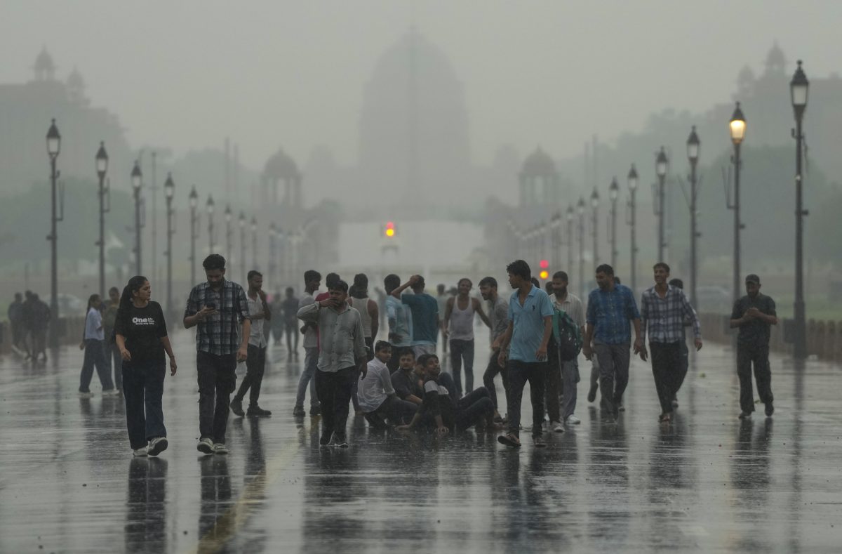 Heavy Rain Alert: 4 से 9 जुलाई तक गरज के साथ पड़ेंगे छींटे, कई राज्यों में भारी से बहुत भारी बारिश की चेतावनी 2 29061 Pti06 29 2025 000159B