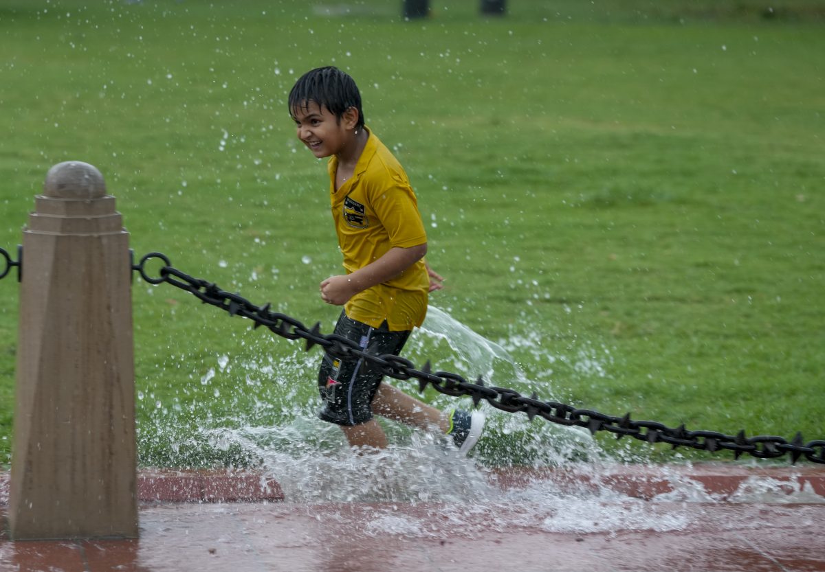 Delhi Heavy Rain Alert: दिल्ली में आंधी-तूफान के साथ बारिश, IMD ने जारी किया येलो अलर्ट 7 29061 pti06 29 2025 000160a 1