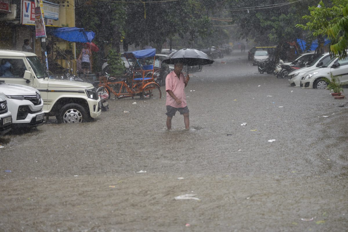 Heavy Rain Alert: अगले 48 घंटे इन राज्यों में भयंकर बारिश, गरज-चमक के साथ होगी बरसात, Imd का अलर्ट 2 29071 Pti07 29 2025 000108A 1