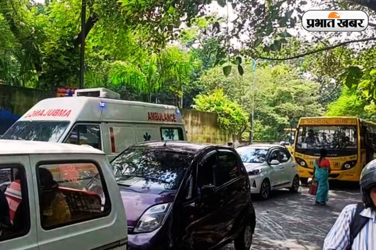 राष्ट्रपति द्रौपदी मुर्मू के आगमन से पहले धनबाद में ट्रायल रन, कारकेड में घुसे वाहन और 2 सांड 3 Draupadi Murmu Carcade Dry Run News
