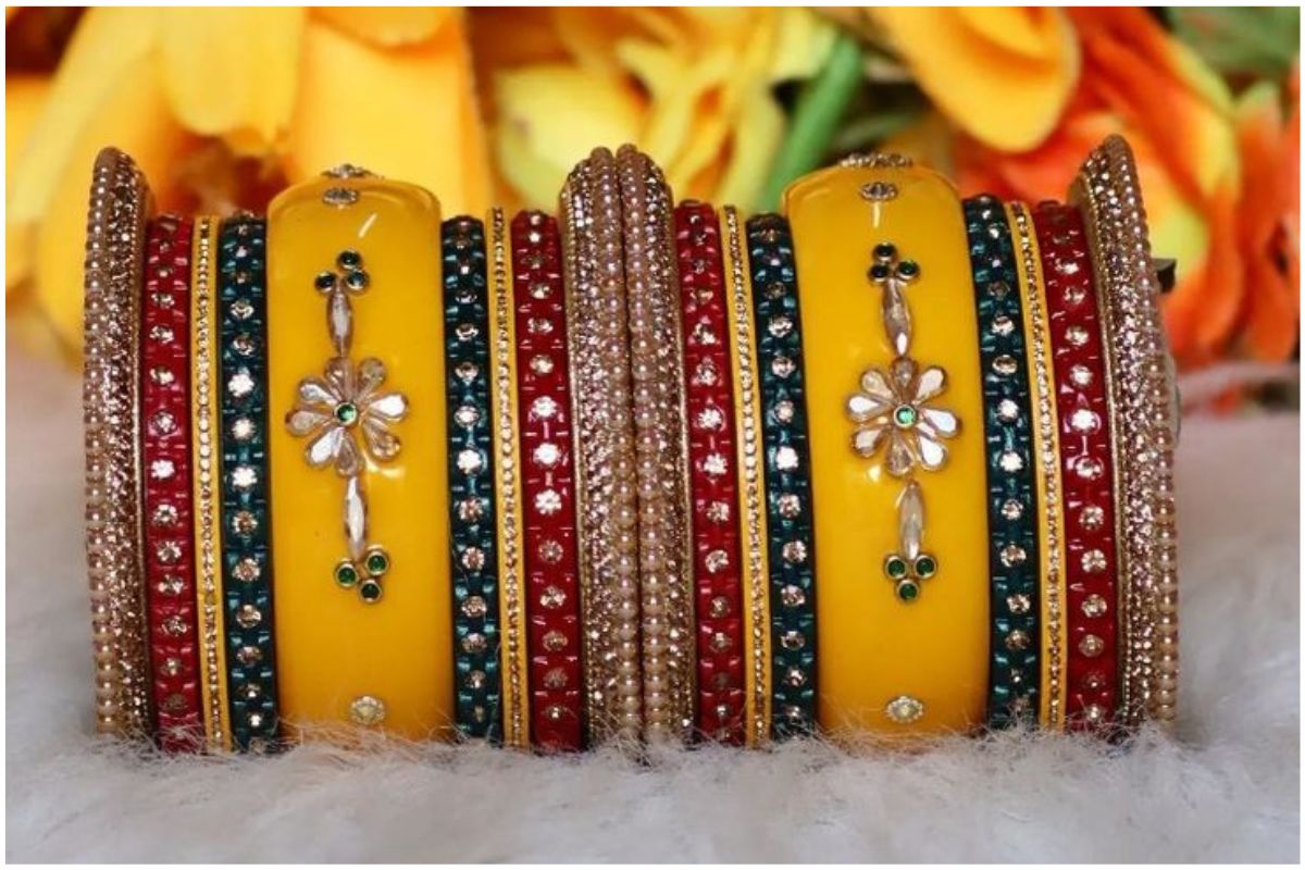 Raksha Bandhan Bangles: इस राखी बहन को दें खूबसूरत चूड़ियों का खास तोहफा 3 Raksha Bandhan Bangles