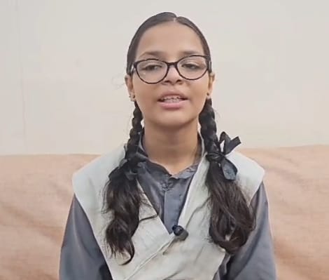 'थैंक्यू महाराज जी...' फीस माफी पर पखुंड़ी ने सीएम योगी का जताया आभार, फिर से शुरू हुई पढ़ाई 2 Whatsapp Image 2025 07 07 At 12.36.56 Pm