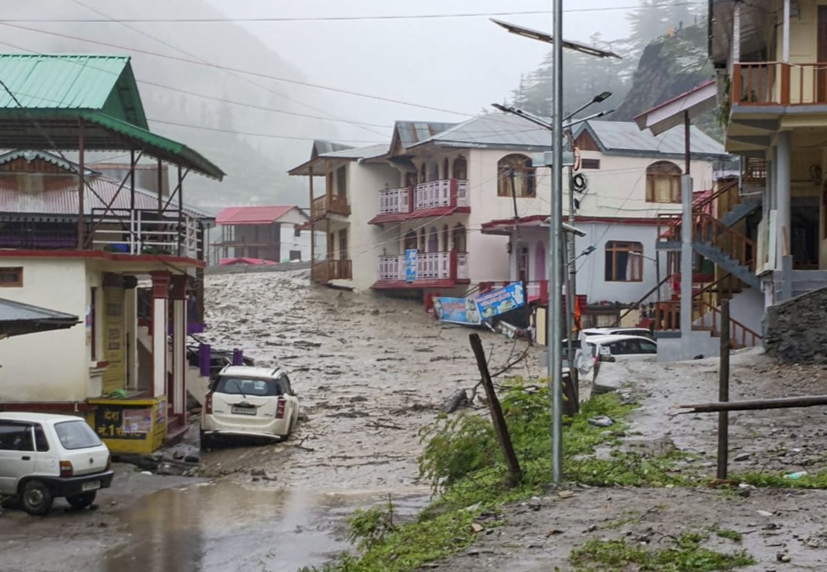 Weather Alert Uttarakhand: 24 घंटे में 11 से ज्यादा जिलों में भारी बारिश, उफान पर आईं नदियां, अलर्ट जारी 3 05081 Pti08 05 2025 000320B