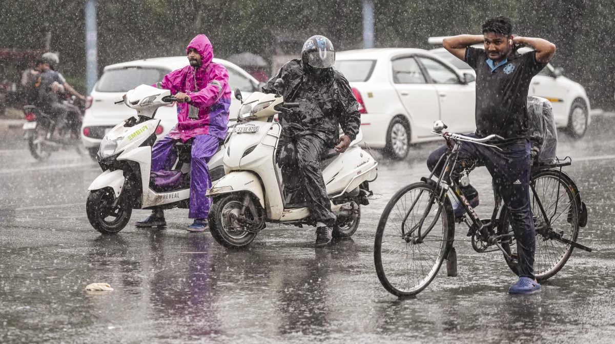 Heavy Rain Alert: 13 से 18 अगस्त तक हेवी रेन वॉर्निंग, 7 दिनों तक भारी बारिश, गरज के साथ पड़ेंगे छींटे 2 09081 pti08 09 2025 000046b