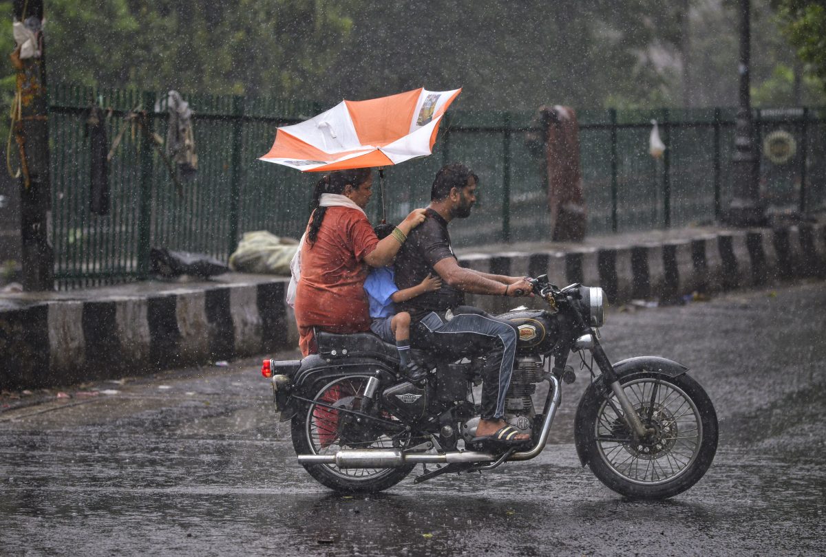 भयंकर बारिश से तबाही, उफान पर गंगा-यमुना नदी, दिल्ली-यूपी-राजस्थान समेत कई राज्यों में मानसून का तांडव 6 29071 Pti07 29 2025 000100B 1