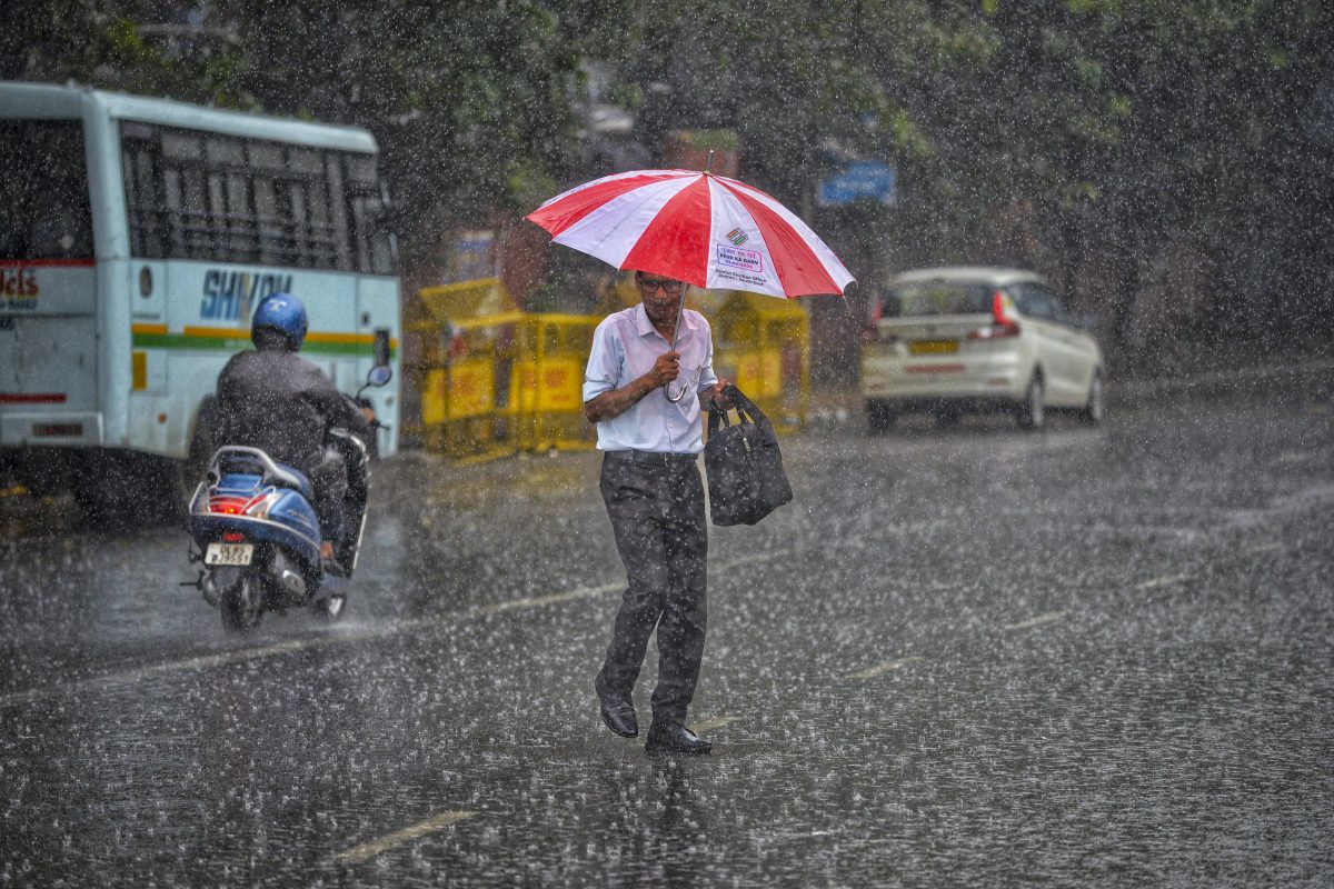 Heavy Rain Warning: अगले 5 दिन दिखेगा बारिश का तांडव, 50 किलोमीटर की रफ्तार से चलेगी हवा, अलर्ट जारी 2 29071 Pti07 29 2025 000104B 1