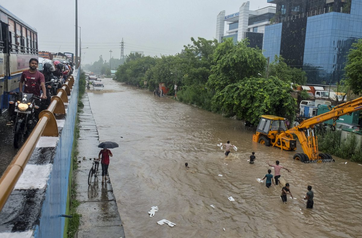 Weather Alert Uttarakhand: 24 घंटे में 11 से ज्यादा जिलों में भारी बारिश, उफान पर आईं नदियां, अलर्ट जारी 8 31071 Pti07 31 2025 000367B