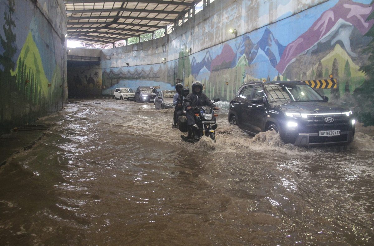 Heavy Rain Warning: अगले 5 दिन दिखेगा बारिश का तांडव, 50 किलोमीटर की रफ्तार से चलेगी हवा, अलर्ट जारी 9 31071 Pti07 31 2025 000444B