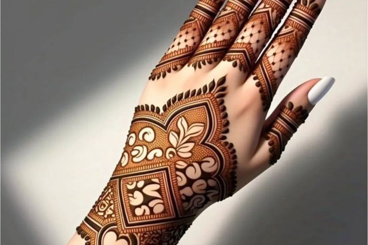 Raksha Bandhan Mehndi Design: राखी पर लगाये सिंपल, यूनिक और लेटेस्ट मेहंदी डिजाइन 6 Raksha Bandhan Mehndi Design 2025