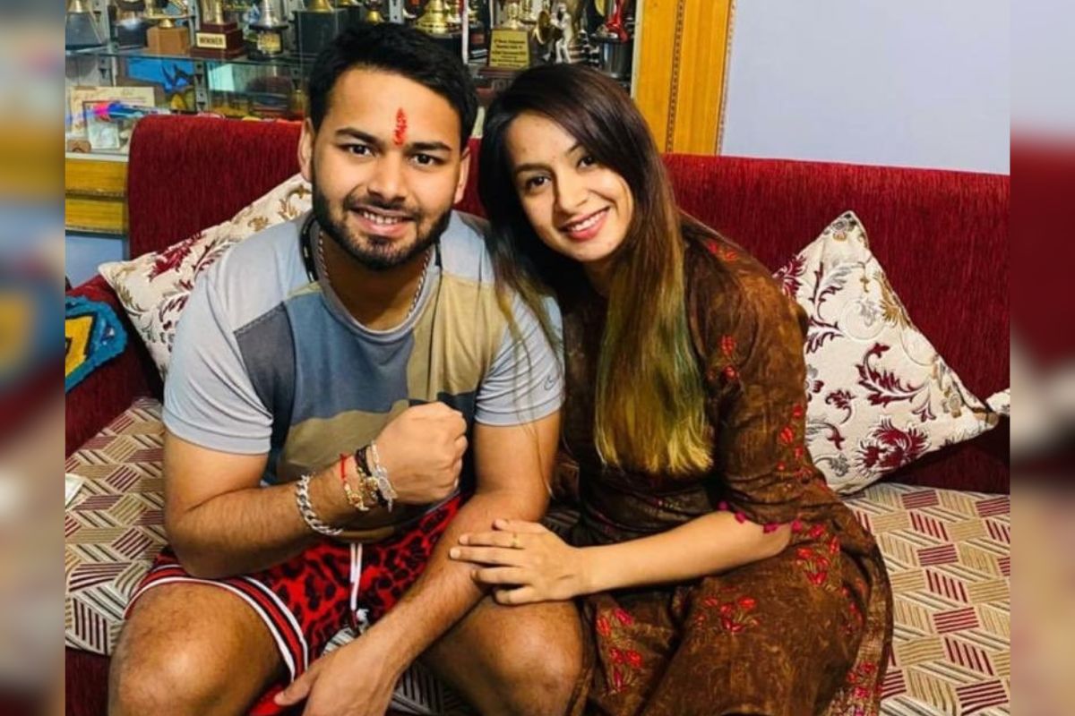 Photos: रक्षाबंधन पर मिलिए 9 क्रिकेटर्स की बहनों से, जिन्होंने संघर्ष से स्टार बनने तक हमेशा दिया है साथ 5 Cricket 2025 08 09T104856.907