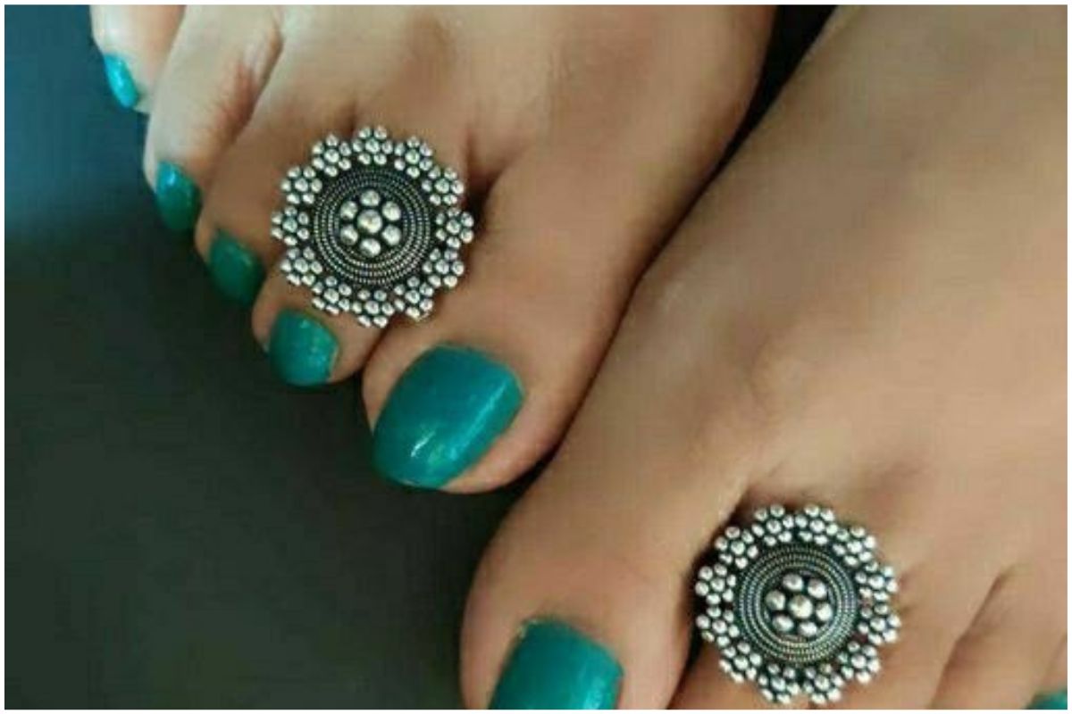 Latest Bichhiya Design: हरतालिका तीज पर इन लेटेस्ट बिछिया डिजाइन बढ़ाएं पैरों की रौनक 2 Latest Bichhiya Design 1