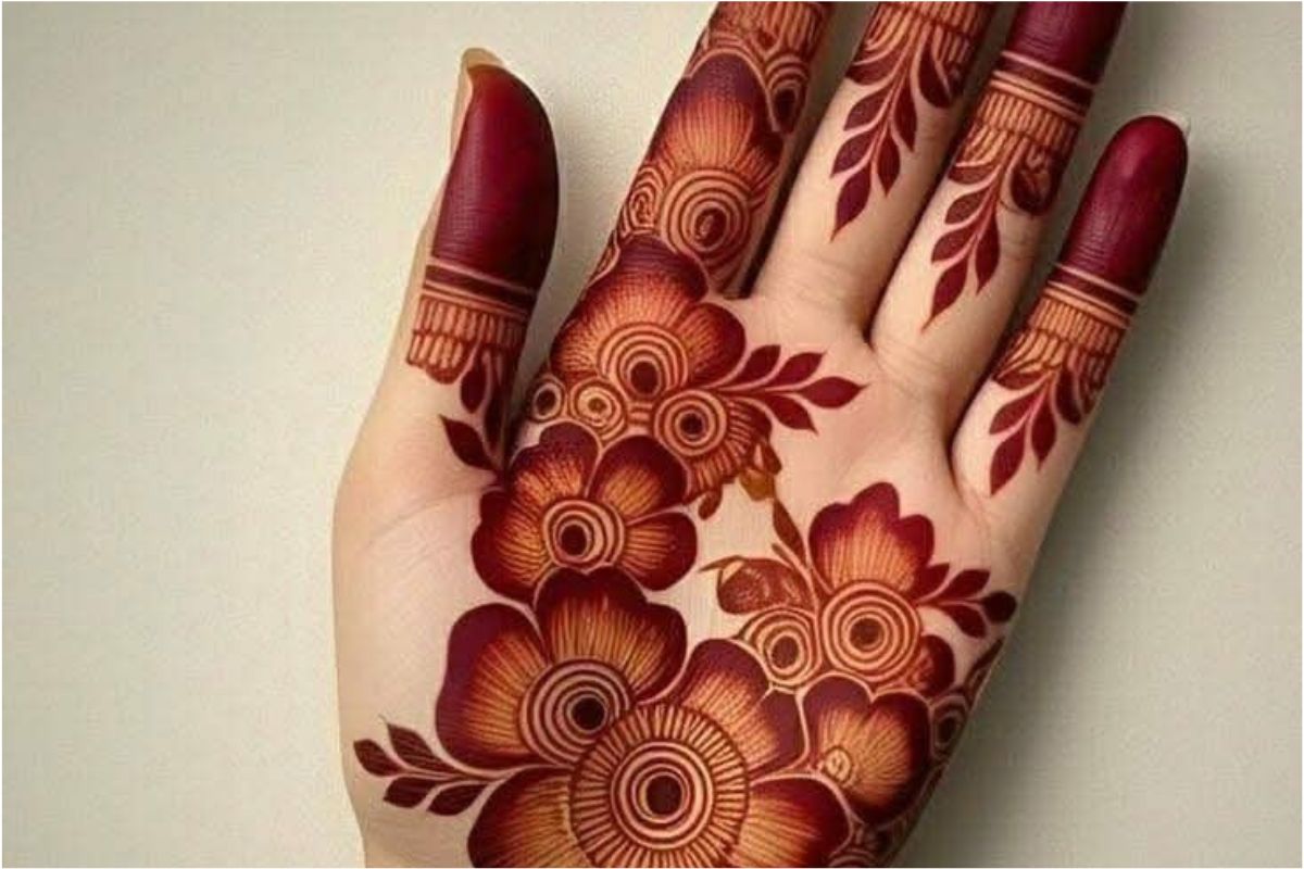 Minimal Mehndi Designs: रक्षाबंधन पर ट्राय करें ये आसान और मॉडर्न मिनिमल मेहंदी डिजाइन 4 Minimal Mehndi Design 1111111