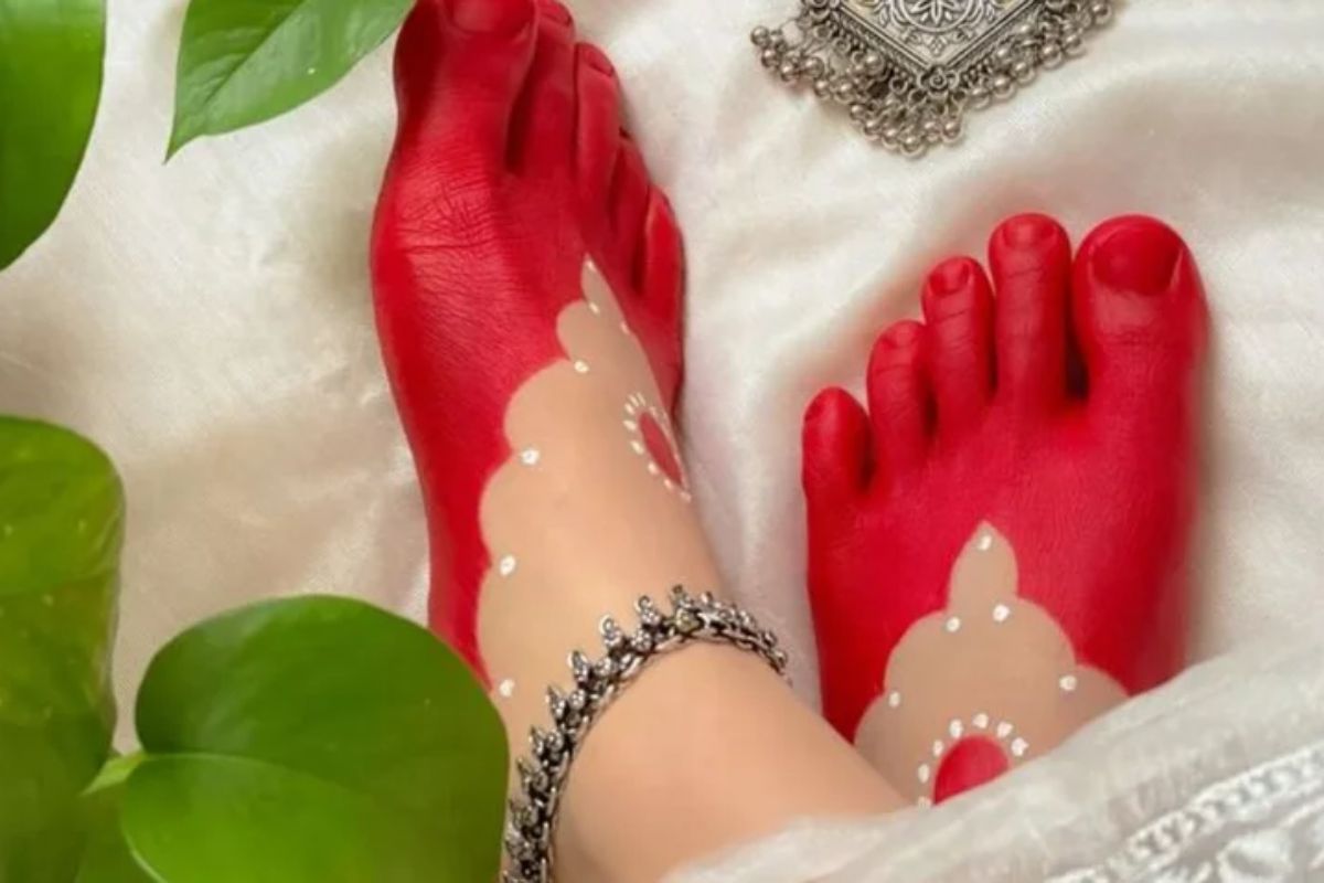 Last Minute Alta Design: आलता लगाने का नहीं मिला समय तो, ट्राय करें ये आसान डिजाइन पैरों की बढ़ेगी खूबसूरती 4 Aalta Design Full Feet