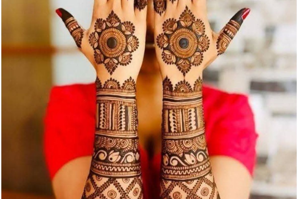 Minimal Mehndi Designs: रक्षाबंधन पर ट्राय करें ये आसान और मॉडर्न मिनिमल मेहंदी डिजाइन 6 Minimal Mehndi Design