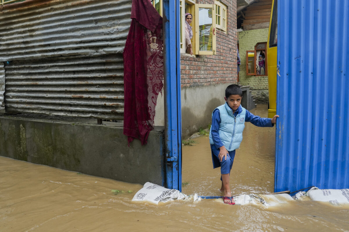 Heavy Rain Alert: अगले तीन दिन इन राज्यों में भयंकर बारिश, 16,17,18 सितंबर बारिश का कहर, गरज-चमक के साथ बौछार 8 03091 Pti09 03 2025 000234B