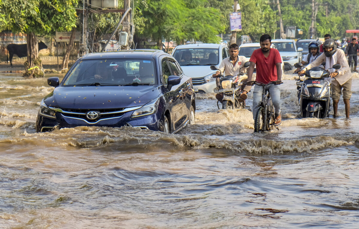 Heavy Rain Warning: 15, 16 और 17 सितंबर तक भारी से बहुत भारी बारिश, गरज के साथ छींटे, अलर्ट जारी 2 04091 Pti09 04 2025 000246B