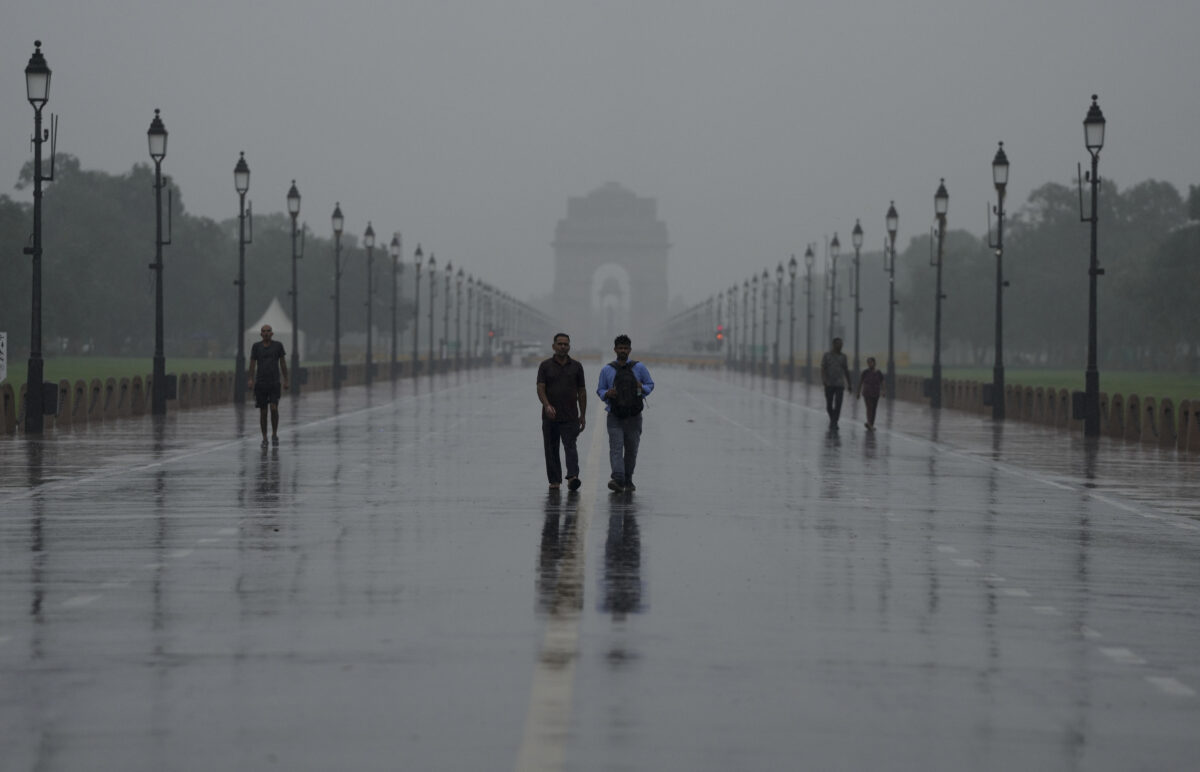 Kal Ka Mausam: विश्वकर्मा पूजा के दिन दिल्ली में बौछार, 17 और 18 सितंबर को बारिश के आसार 5 10071 Pti07 10 2025 000034B