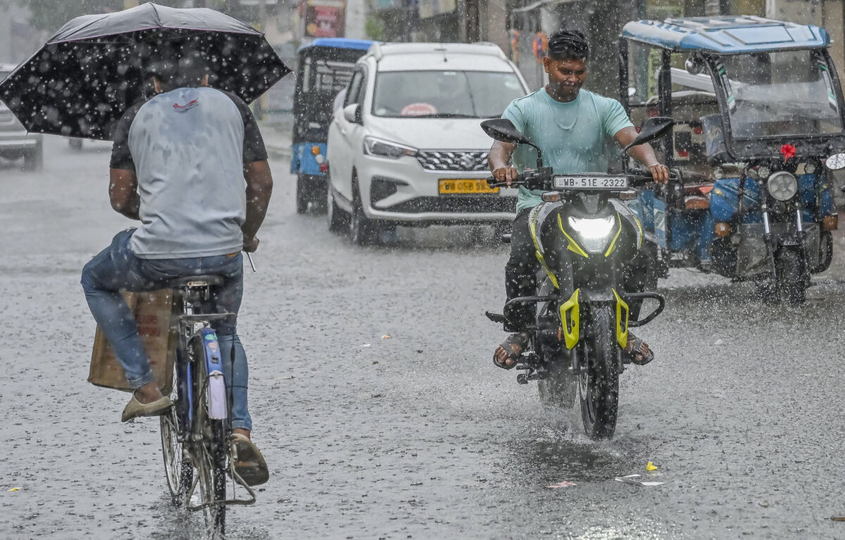 Aaj ka Mausam: अगले पांच दिन इन राज्यों में भारी बारिश, 40 KM की रफ्तार से हवा, इन राज्यों में बदलेगा मौसम 4 15091 pti09 15 2025 000031b 1