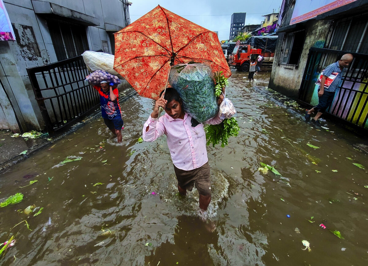 Rain Warning: अगले 96 घंटे इन राज्यों में बहुत भारी बारिश की चेतावनी, गरज के साथ बौछार, अलर्ट जारी 10 15091 Pti09 15 2025 000161B