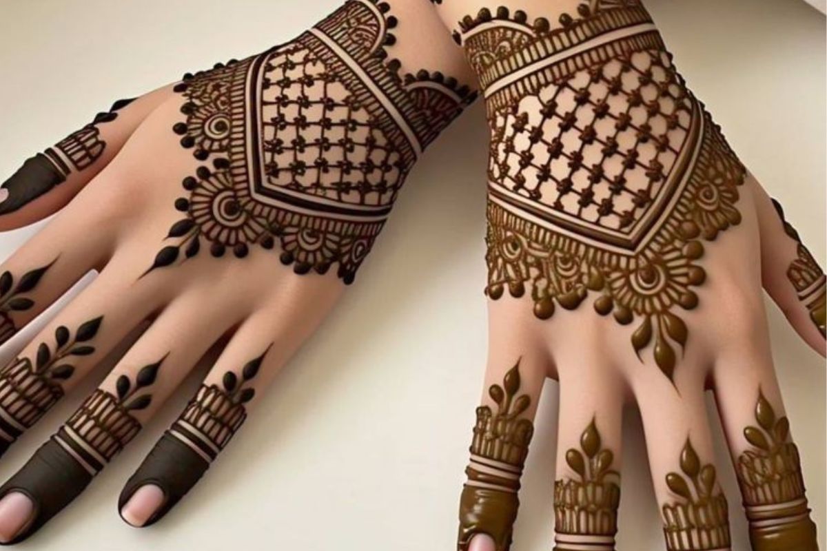 Latest Onam Mehndi Design: ओणम के लिए यहां देंखे खूबसूरत और लेटेस्ट मेहंदी डिजाइन 4 Latest Onam Mehndi Design
