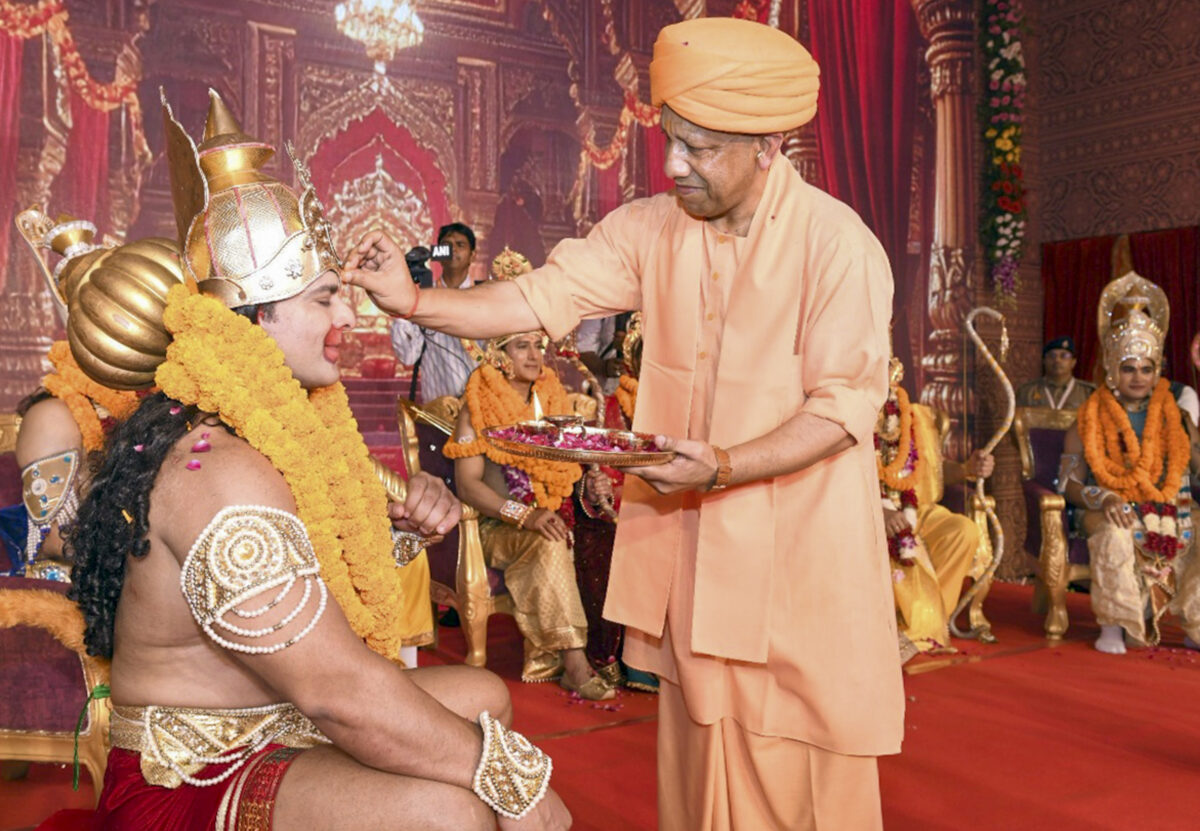 Deepotsav In Ayodhya: 26 लाख से ज्यादा दीयों से जगमगा उठी अयोध्या, मन मोह लेगा ऐसा दीपोत्सव, देखें तस्वीरें 9 19101 Pti10 19 2025 000277A