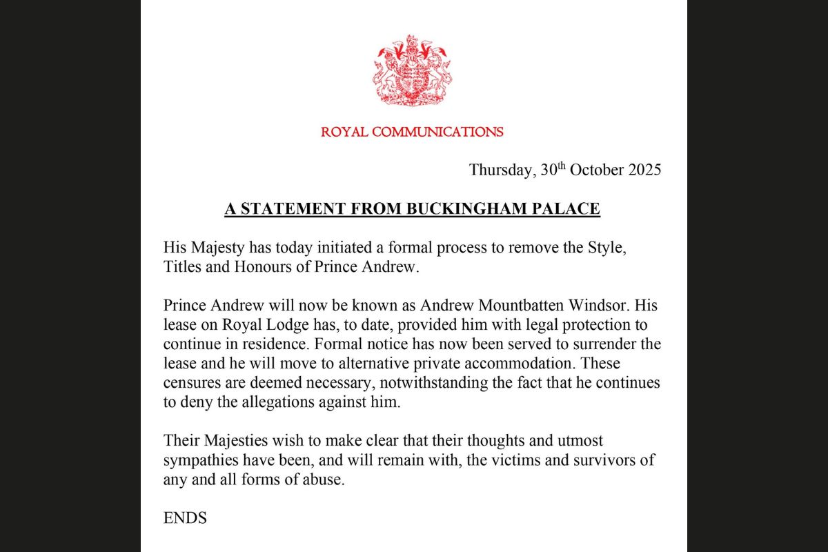 ब्रिटिश राजघराने ने प्रिंस एंड्रयू से छीनी सभी शाही उपाधियां, महल से भी किया बाहर, जानें क्यों लिया इतना बड़ा फैसला? 2 Prince Andrew Stripped Off From Royal Titles