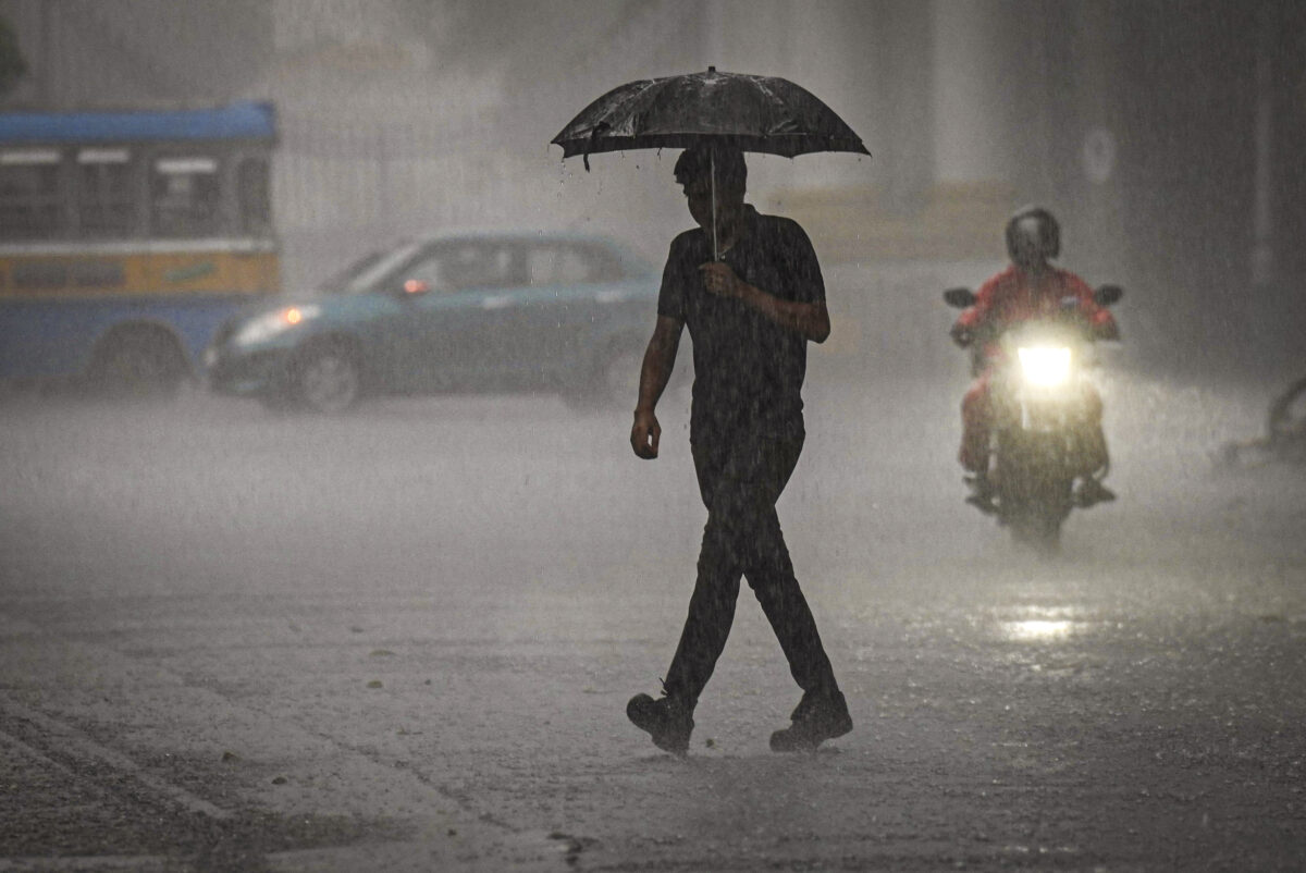 Rain Alert: आज और कल इन राज्यों में जोरदार बारिश, नए पश्चिमी विक्षोभ की दस्तक, आंधी तूफान का अलर्ट 8 30101 pti10 30 2025 000177b