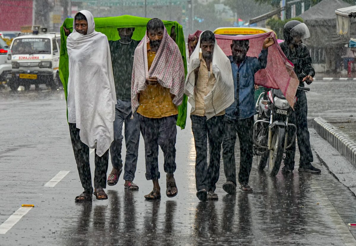 Rain Alert: आज और कल इन राज्यों में जोरदार बारिश, नए पश्चिमी विक्षोभ की दस्तक, आंधी तूफान का अलर्ट 4 30101 pti10 30 2025 000268b